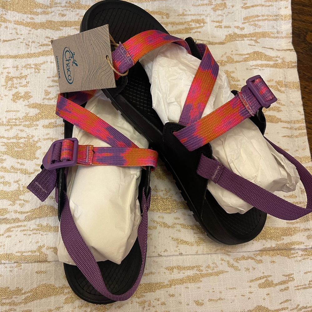 ✨ Chacos size 10 // Lowdown Sandal ✨